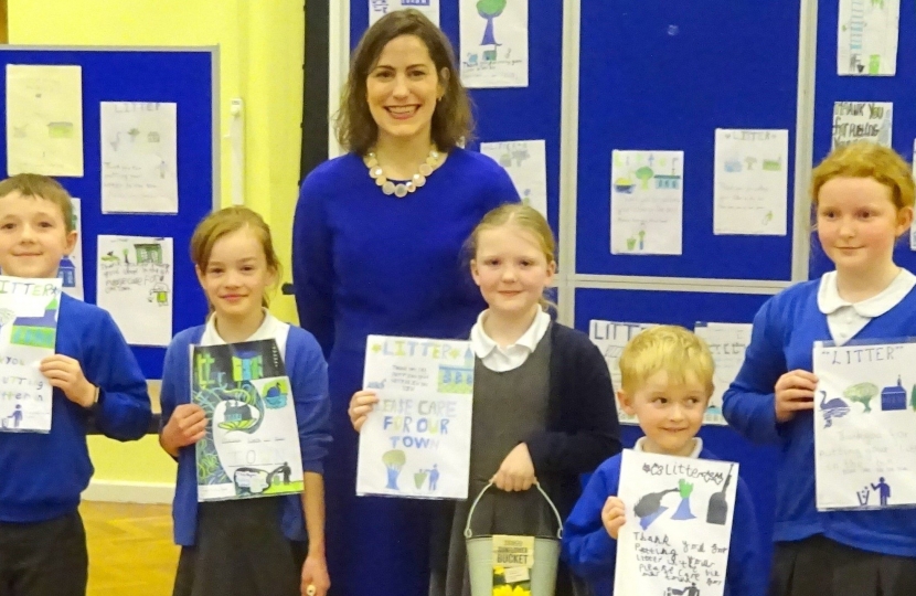 Victoria Atkins MP visits Horncastle Community Primary School