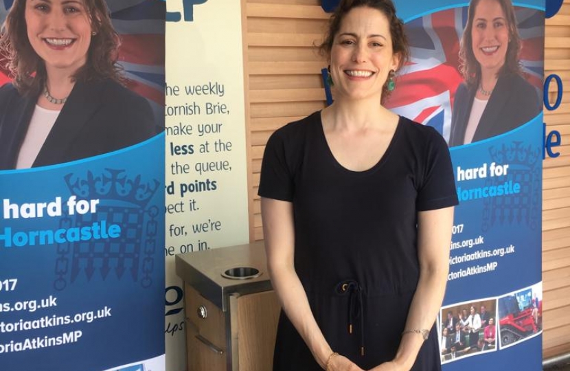 Victoria Atkins hosts popular pop-up surgery in Horncastle Tesco