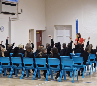 Victoria Atkins MP answering Somercotes Academy student's questions 